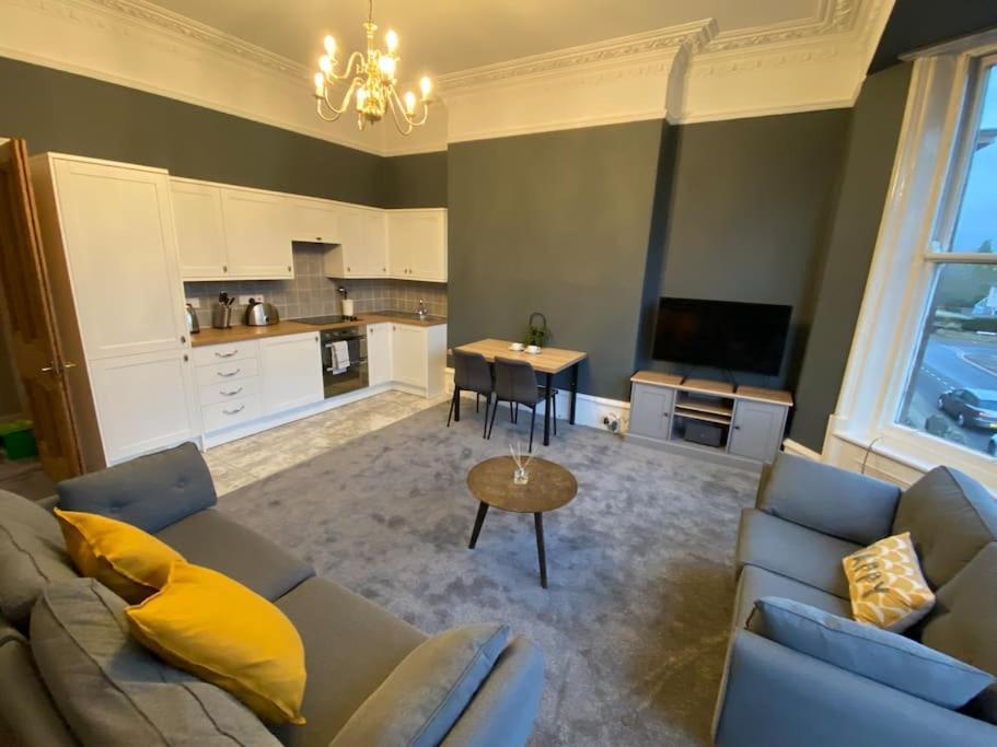 Flat Harrogate